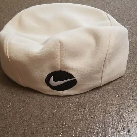 nike beret cap